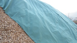 [137.560] Couverture de compost, 300 g/m², longueur 50 m, largeur 600 cm